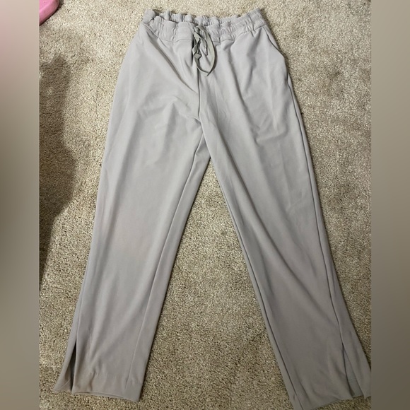 Size medium, light grey pants, draw string waist - Picture 1 of 3